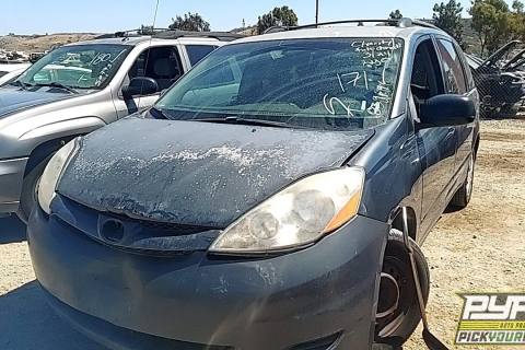 Photo of 2009 Toyota Sienna