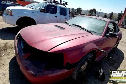 Photo of 2000 Ford Mustang