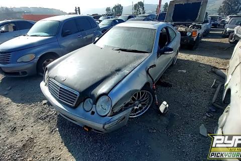 Photo of 2002 Mercedes-Benz Clk320
