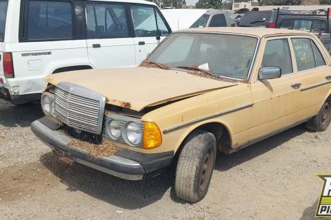 Photo of 1978 Mercedes-Benz 230