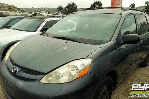 Photo of 2009 Toyota Sienna