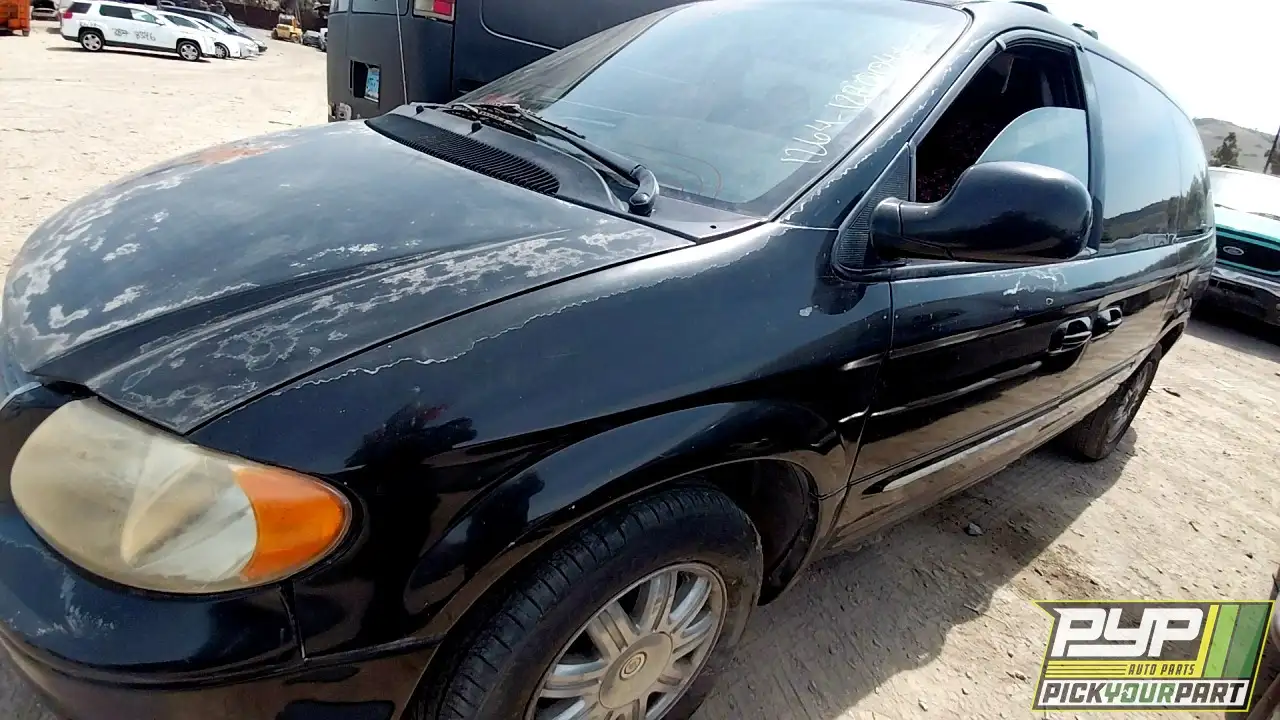 Photo of 2004 Chrysler Town & Country
