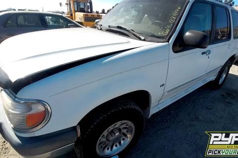 Photo of 2001 Ford Explorer