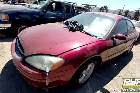 Photo of 2002 Ford Taurus