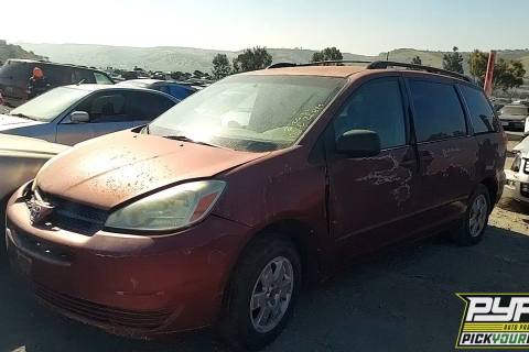 Photo of 2004 Toyota Sienna