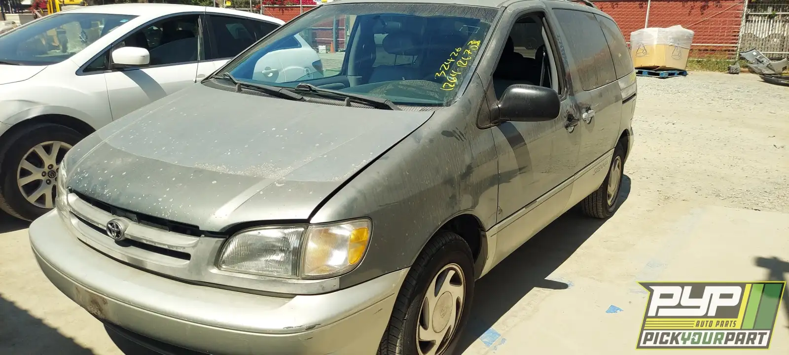 Photo of 1998 Toyota Sienna