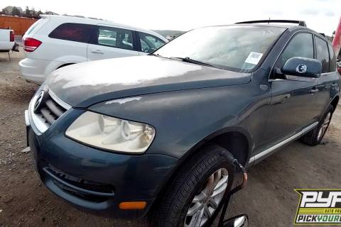 Photo of 2004 Volkswagen Touareg