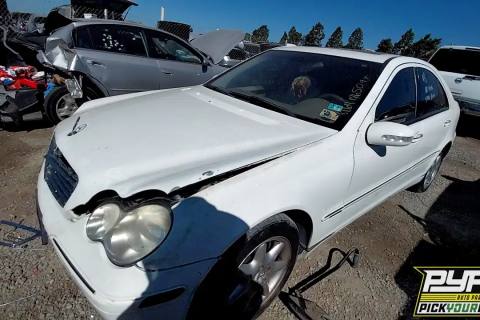 Photo of 2004 Mercedes-Benz C320
