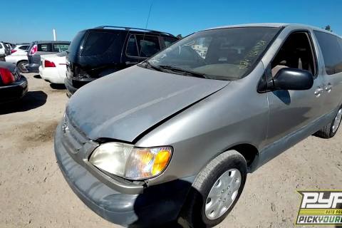 Photo of 2001 Toyota Sienna