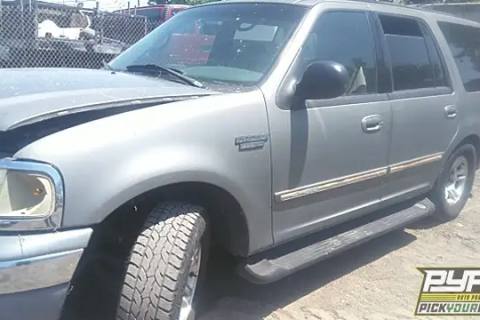 Photo of 1999 Ford Expedition