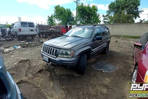 Photo of 2004 Jeep Grand Cherokee