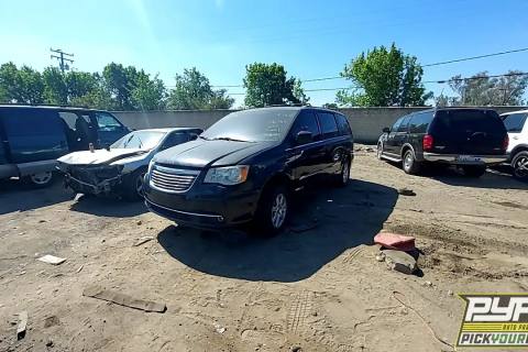 Photo of 2012 Chrysler Town & Country