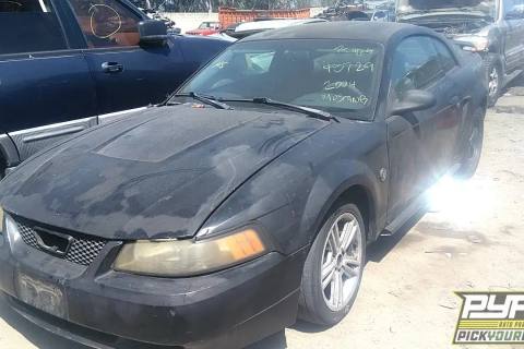 Photo of 2004 Ford Mustang