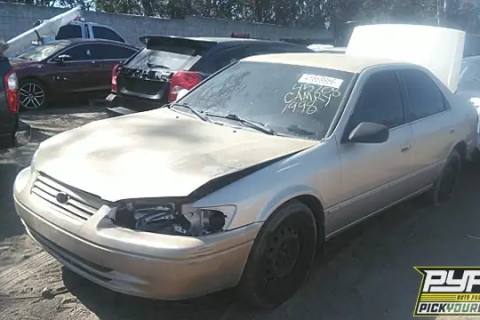 Photo of 1998 Toyota Camry