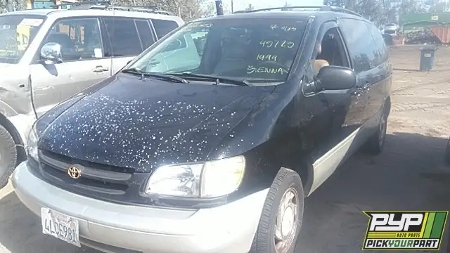 Photo of 1999 Toyota Sienna