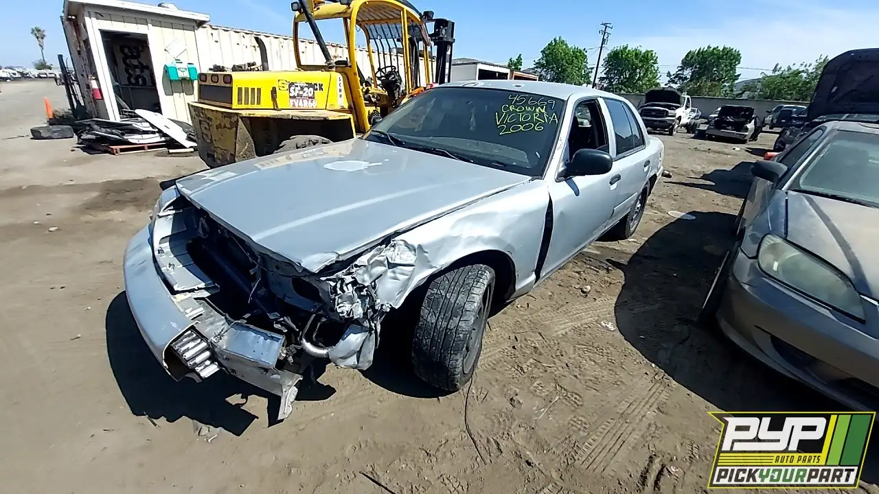 Photo of 2006 Ford Crown Victoria