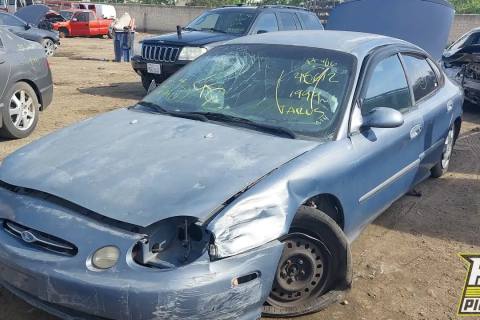 Photo of 1999 Ford Taurus