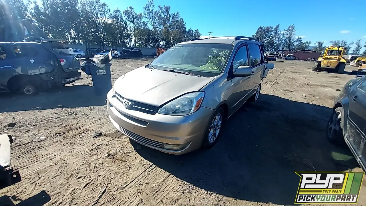Photo of 2004 Toyota Sienna