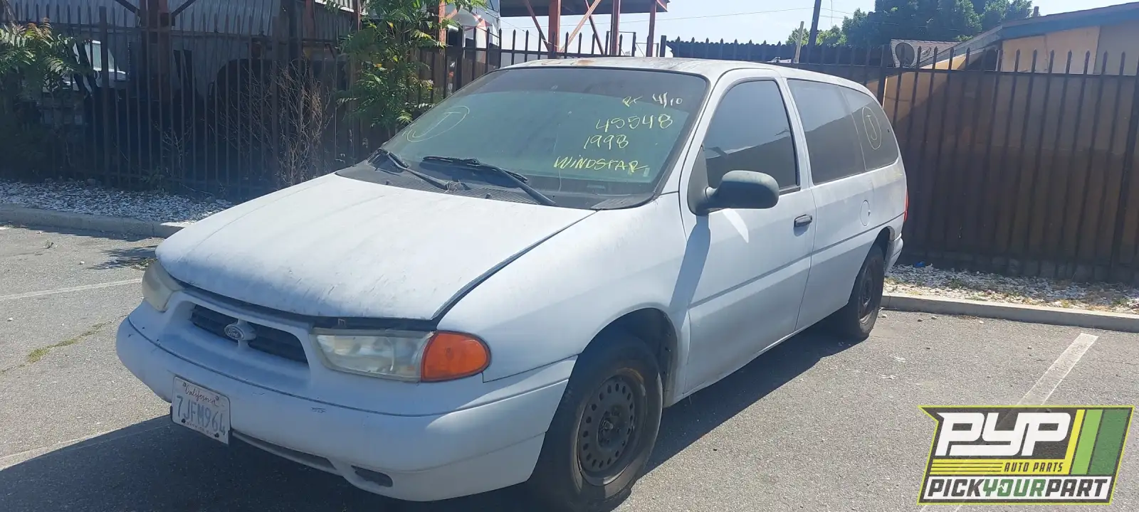 Photo of 1998 Ford Windstar