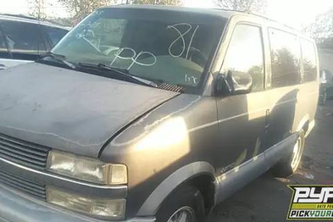 Photo of 1999 Chevrolet Astro