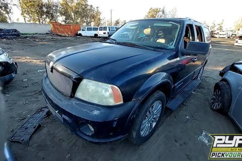 Photo of 2004 Lincoln Navigator