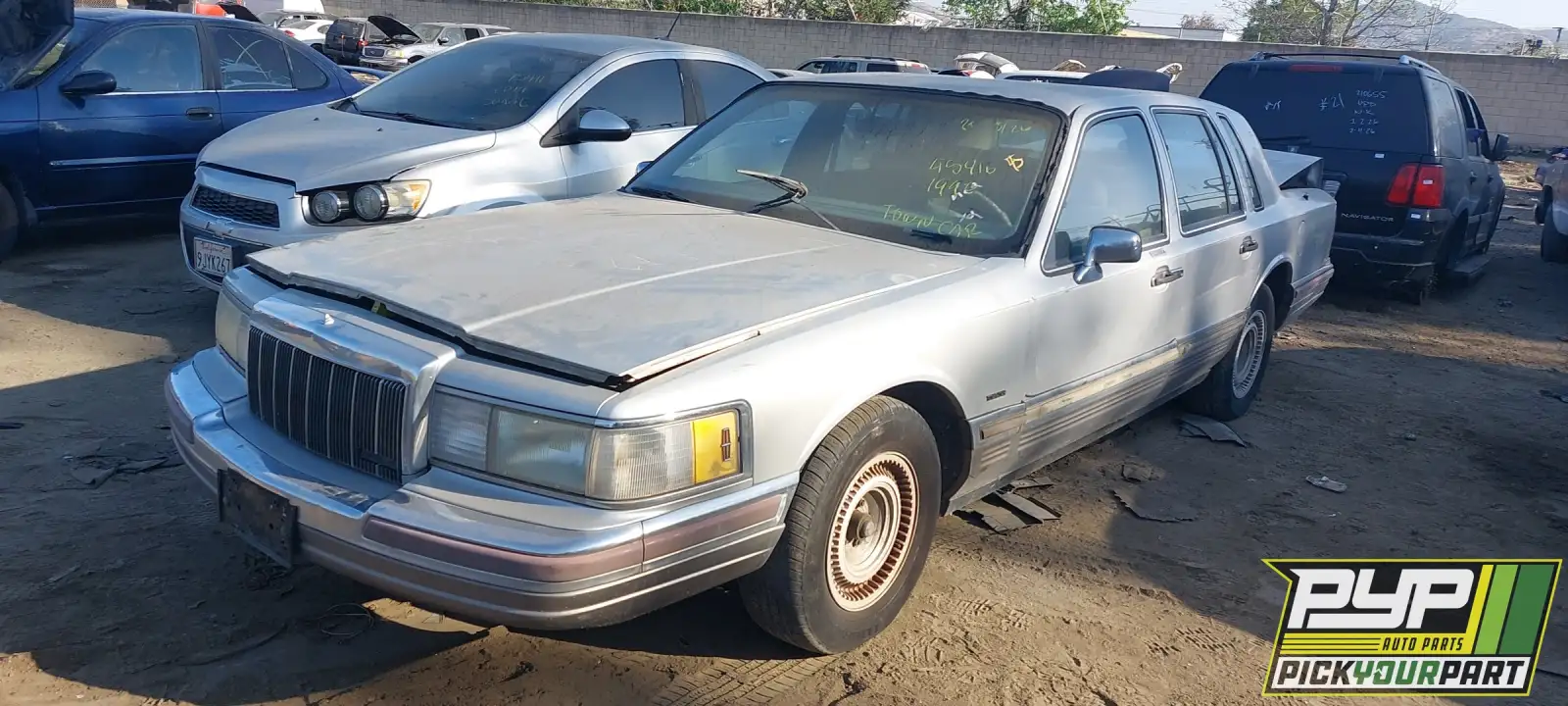 Photo of 1990 Lincoln Town Car