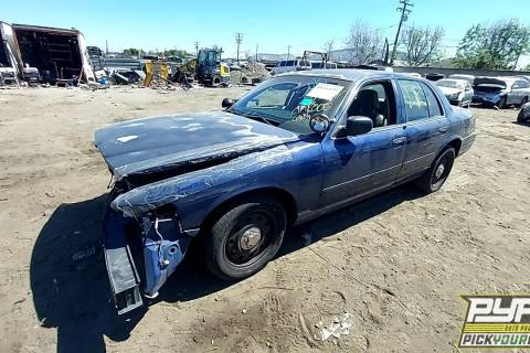 Photo of 2006 Ford Crown Victoria