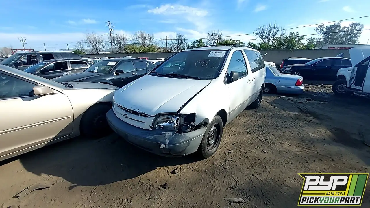 Photo of 2000 Toyota Sienna