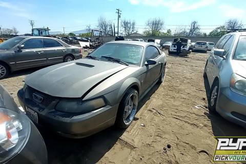 Photo of 2001 Ford Mustang