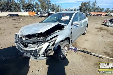 Photo of 2014 Nissan Altima