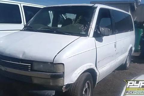 Photo of 1998 Chevrolet Astro
