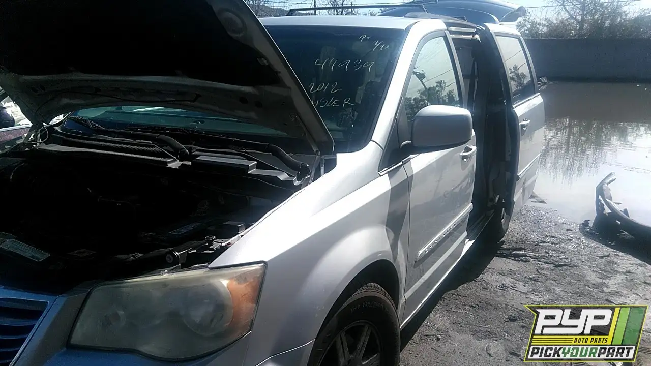 Photo of 2012 Chrysler Town & Country