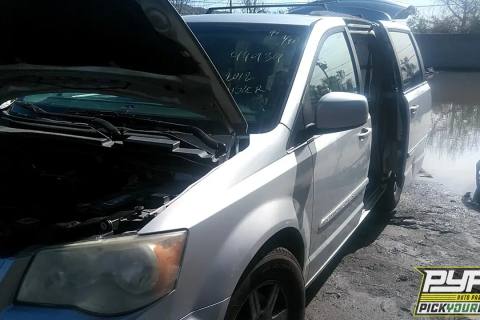 Photo of 2012 Chrysler Town & Country