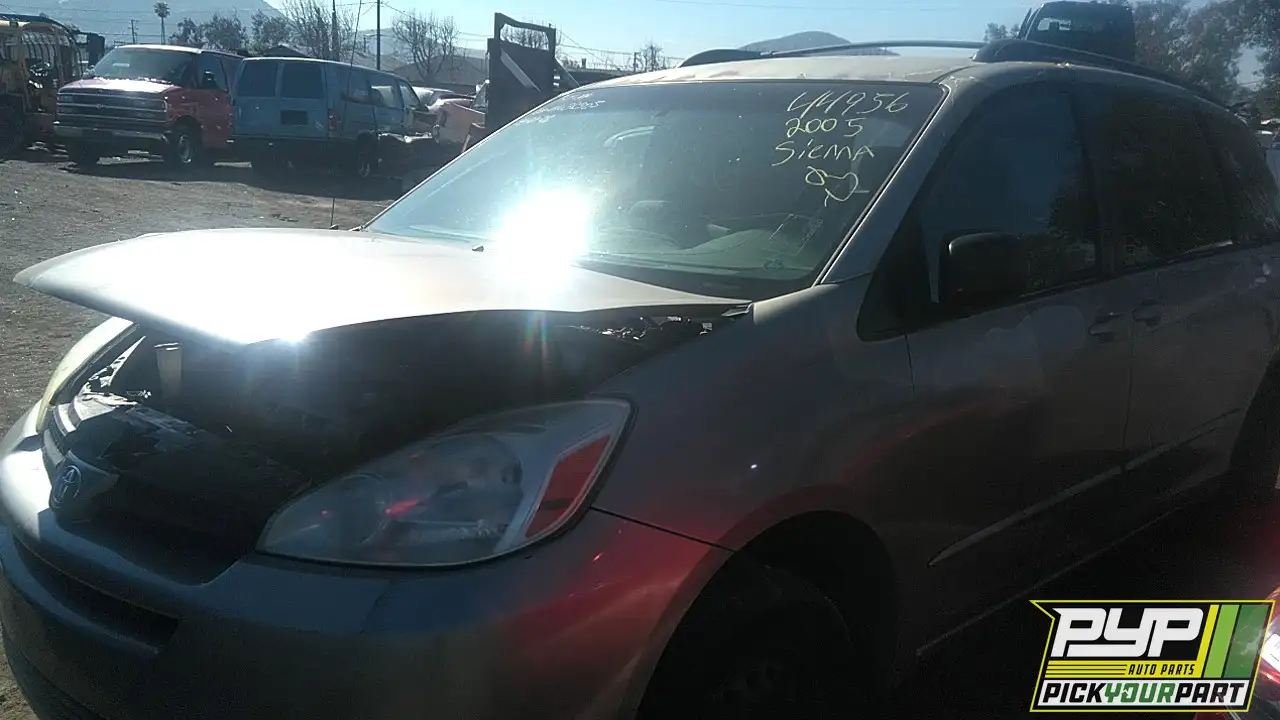 Photo of 2005 Toyota Sienna