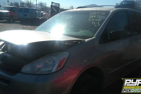 Photo of 2005 Toyota Sienna