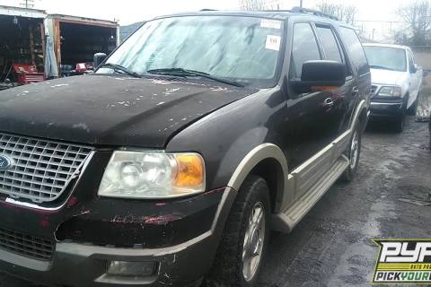 Photo of 2005 Ford Expedition