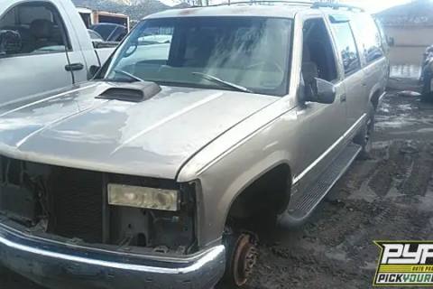 Photo of 1999 Chevrolet K1500 Suburban