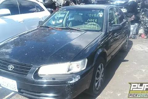 Photo of 1998 Toyota Camry