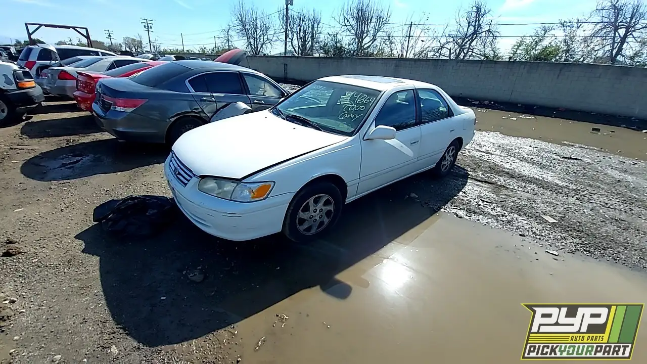Photo of 2000 Toyota Camry