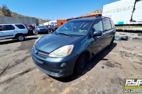 Photo of 2005 Toyota Sienna