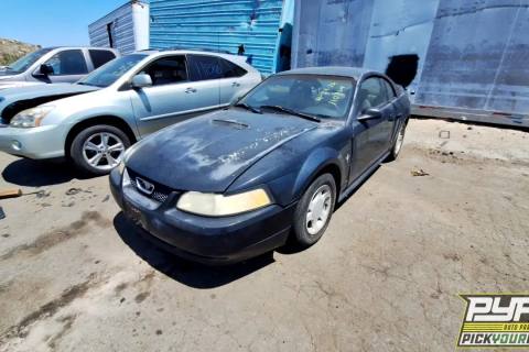 Photo of 2000 Ford Mustang