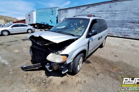 Photo of 2003 Dodge Caravan