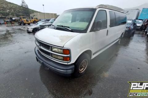 Photo of 2000 Chevrolet Express 3500