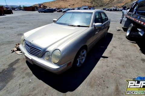 Photo of 2002 Mercedes-Benz E320