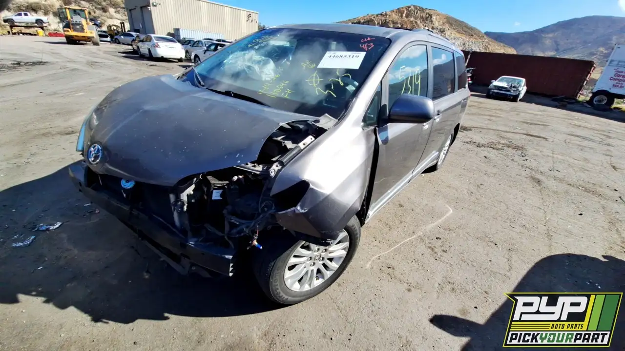 Photo of 2012 Toyota Sienna