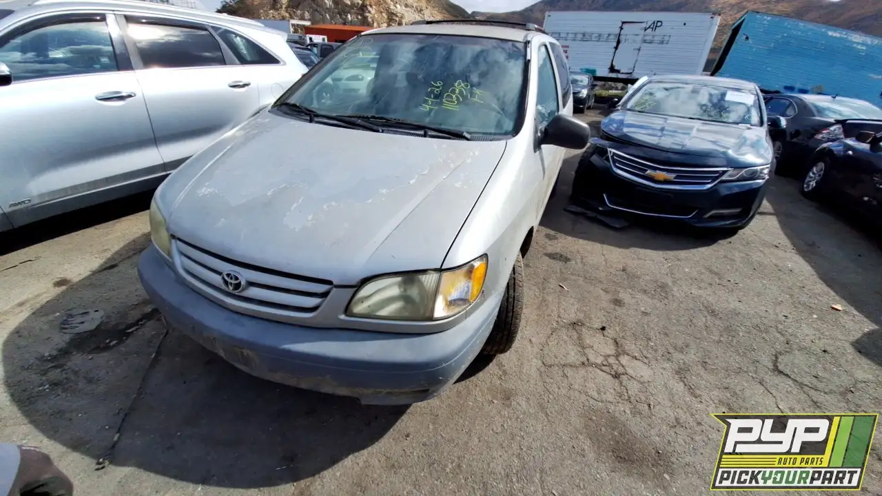 Photo of 2002 Toyota Sienna