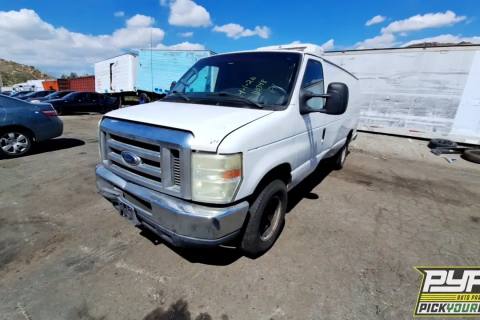 Photo of 2011 Ford E-350 Super Duty