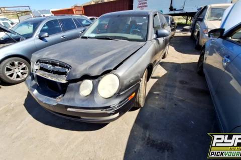 Photo of 2005 Kia Amanti