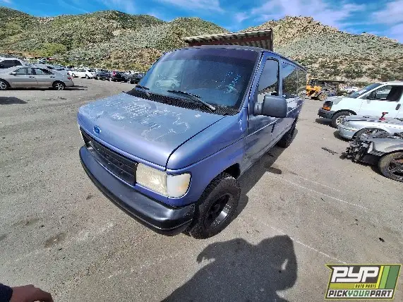 Photo of 1995 Ford E-150 Econoline Club Wagon