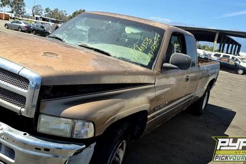 Photo of 2001 Dodge Ram 1500